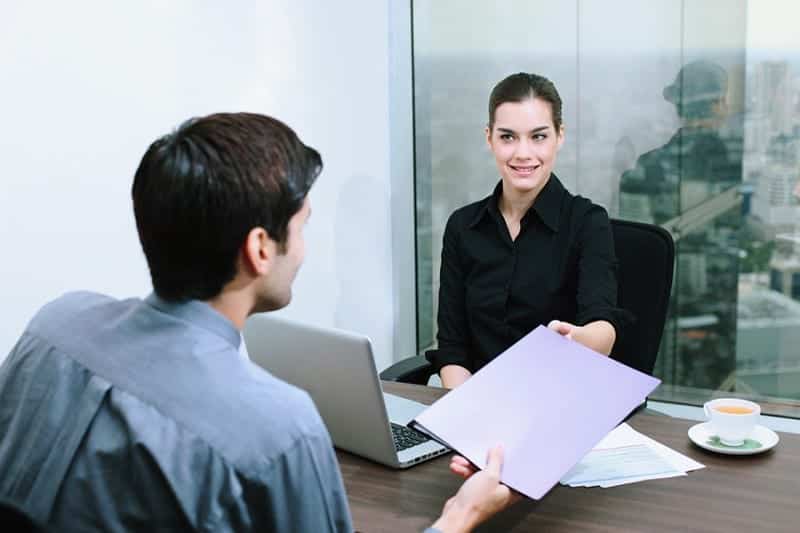 Cómo conseguir tu primer empleo sin experiencia: estrategias efectivas para jóvenes